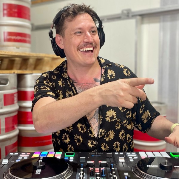 DJ Joe Barrs Casual Wedding 2023