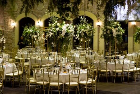 silk and fresh alternating tables