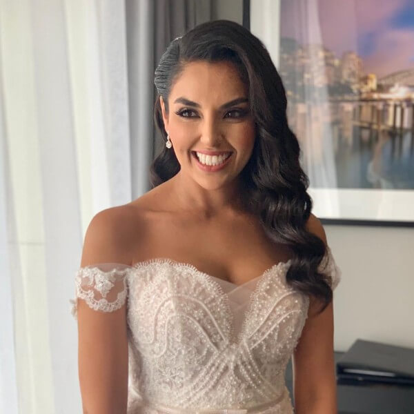 Exquisite bridal hair