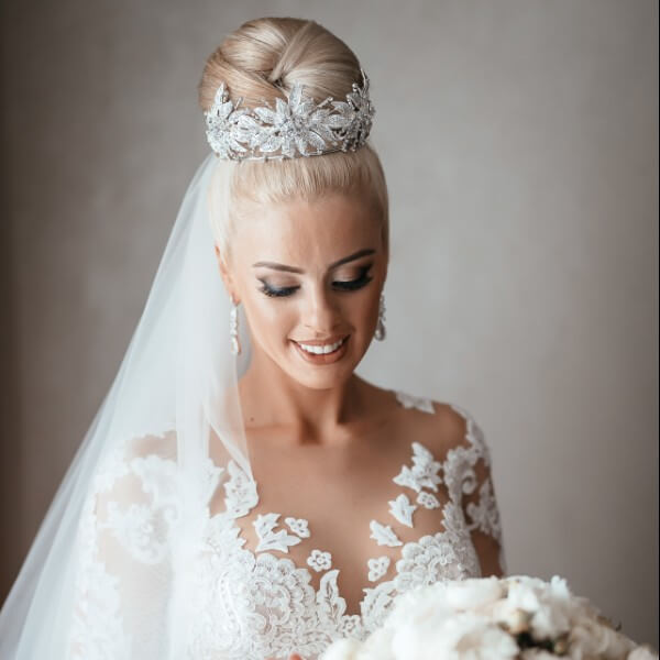 Exquisite bridal hair