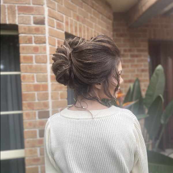 Exquisite bridal hair