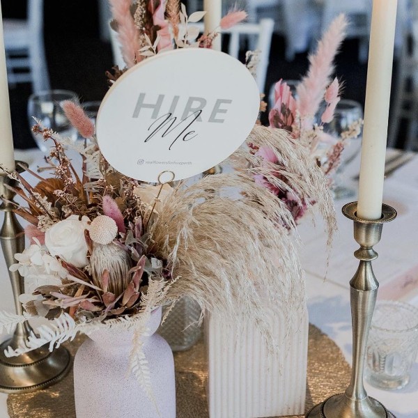 Pretty in Pink Table Centrepiece