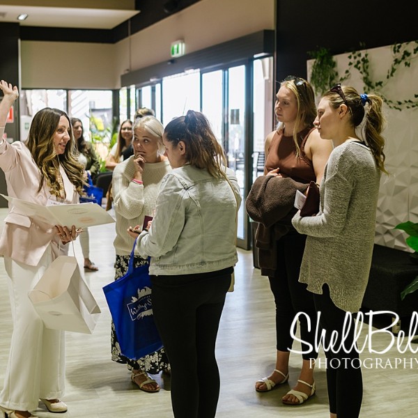 Nicky Jane - meet me at the expos