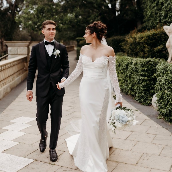 COURTNEY & JAMES - CAVERSHAM HOUSE
