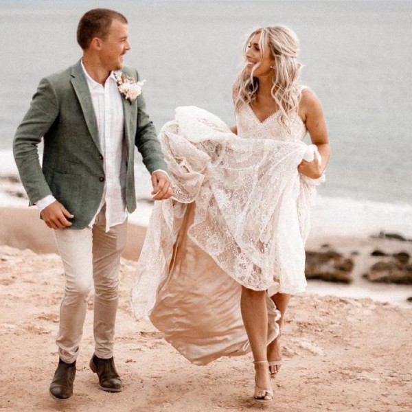 Mel and Alec married on Aldinga Beach, Adelaide SA - Photo by Jessica Mary Photography