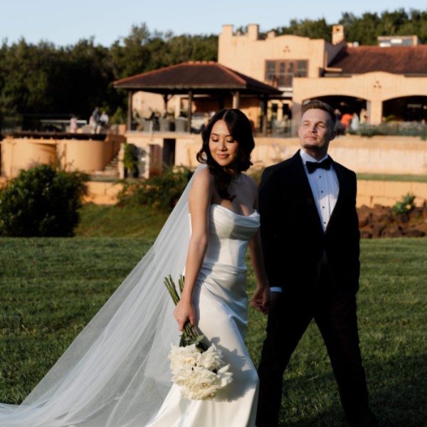 Nutting Hill Villa Wedding Couple