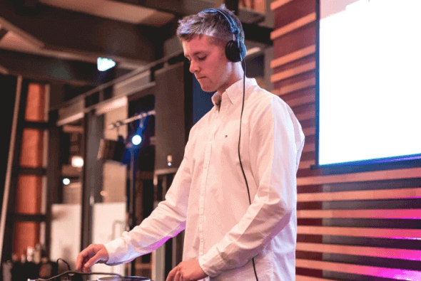 Event DJ - JP Event & DJ Hire