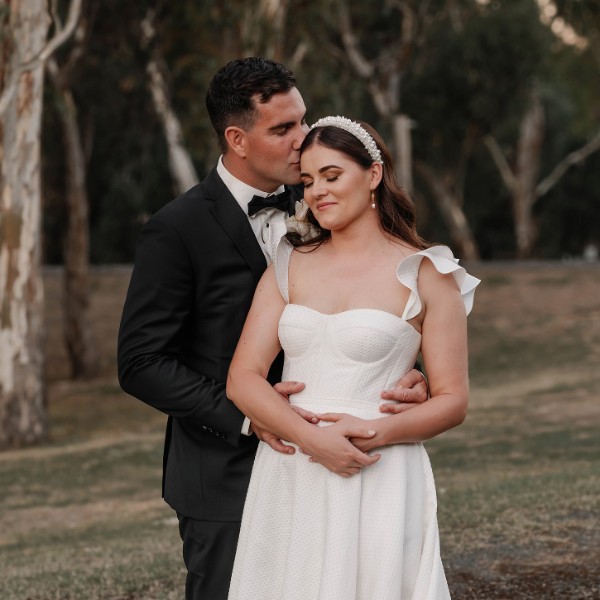 Clayton & Catherine's Echuca Wedding