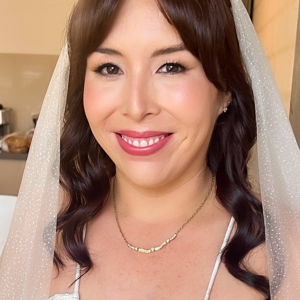 bride Ale hair and makeup