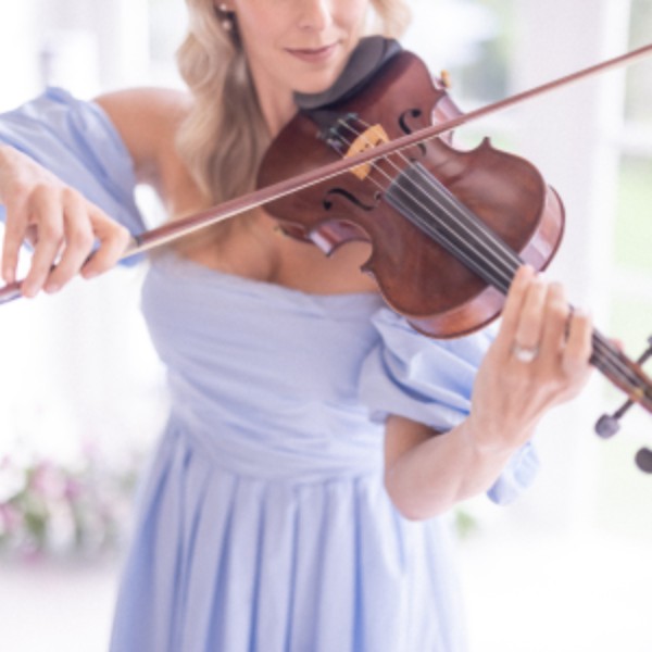 Lauren Bradnam Violinist - Sunlit Studios