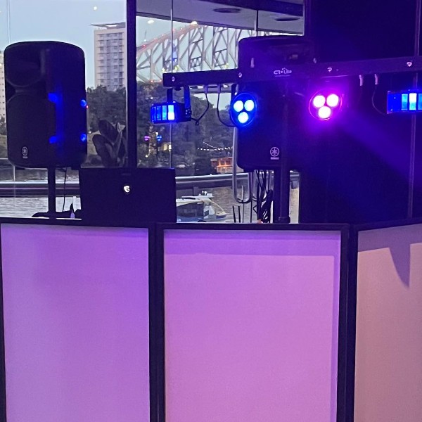 Mark David, DJ & Special Effects