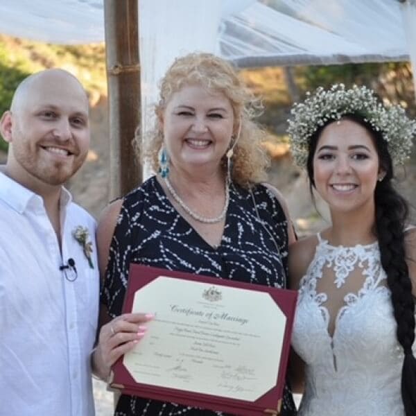 Beach Weddings are so amazing, because they are lovely and casual