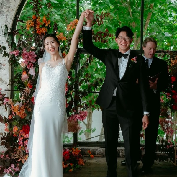 Ceremony Flower Arch at Panama Dining Room Lillypad Flowers