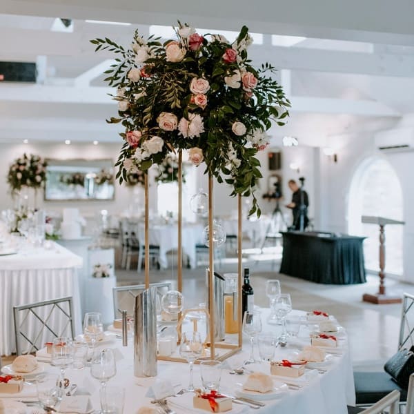 Ashleigh & Danny gold stands