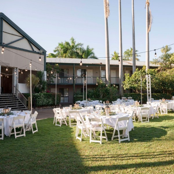 Mercure Townsville - Plantation Lakeside Lawn