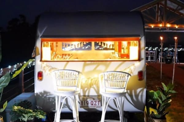 Sit at the Van - My Vintage Lane Weddings