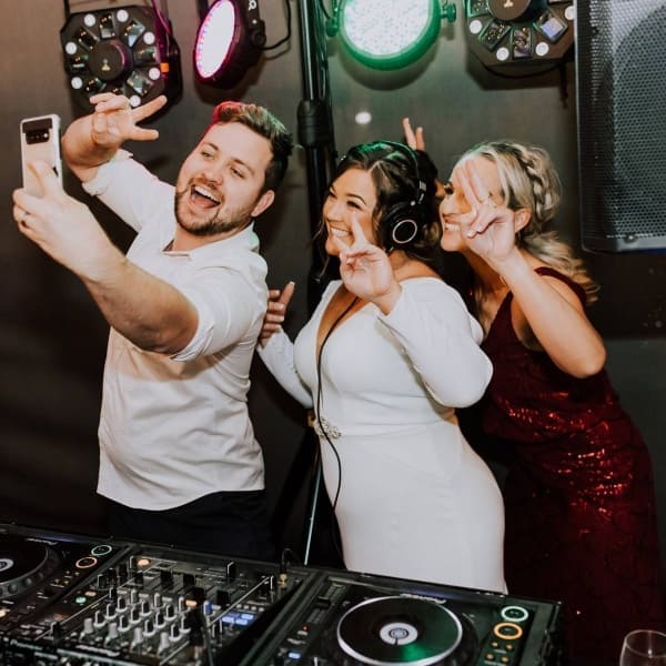 Central Coast Wedding Singer and Wedding Dj