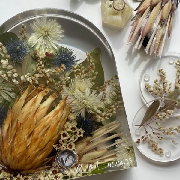 Resin art large wide arch