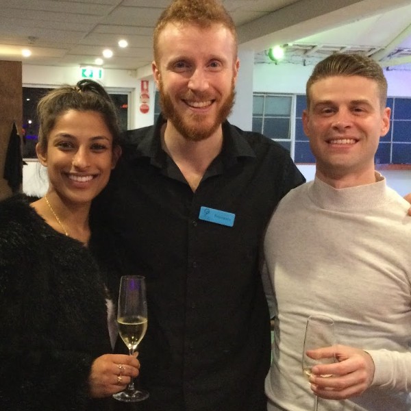 Wedding couple doing lidt