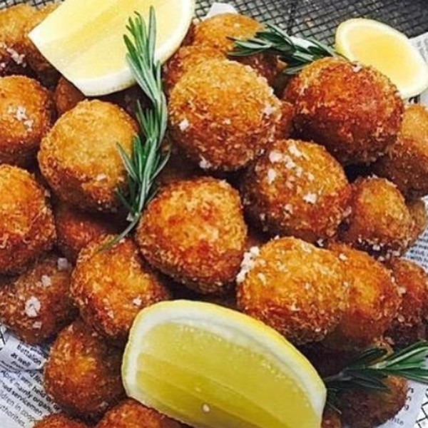 Truffle Arancini w Buffalo Mozzarella + Spinach