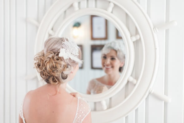 Rolling Scissors Mobile Wedding Hair
