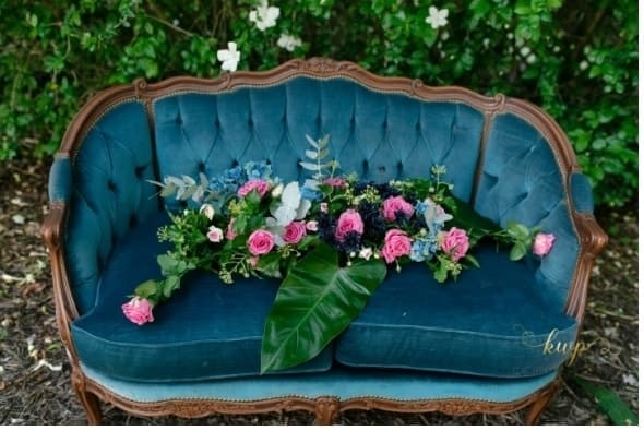 Antique lounge with flowers
