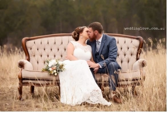 Antique lounge with bride and groom