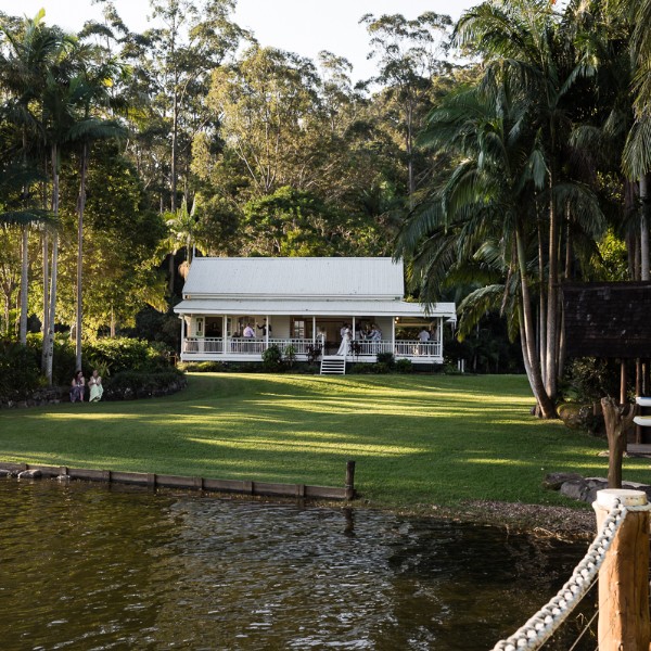 The Lake House, Secrets on the Lake