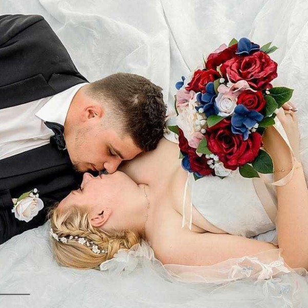 Burgundy and navy blue flowers