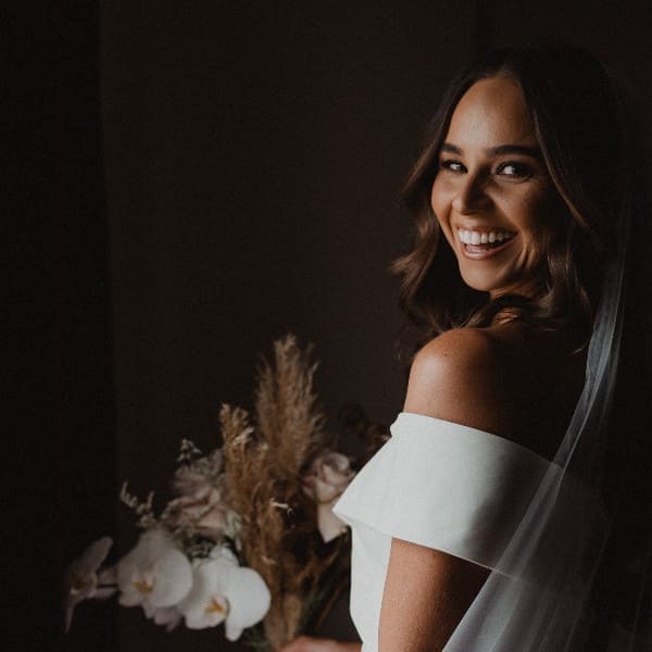 I love natural bridal portraits.