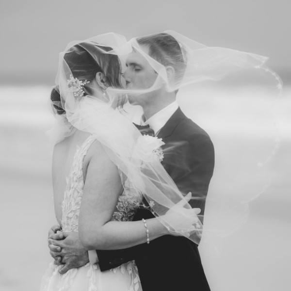 Beach wedding - Aidan + Emily