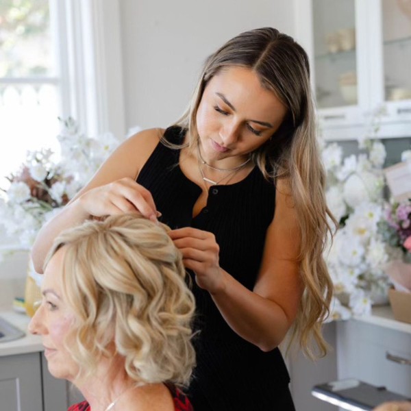 Specialising in Bridal Hair & Makeup