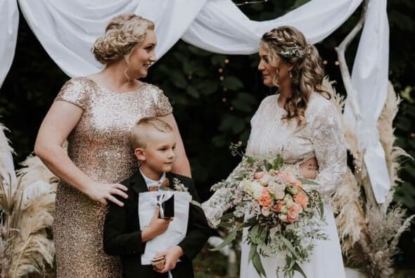 Sommer Saunder Celebrant Sunshine Coast