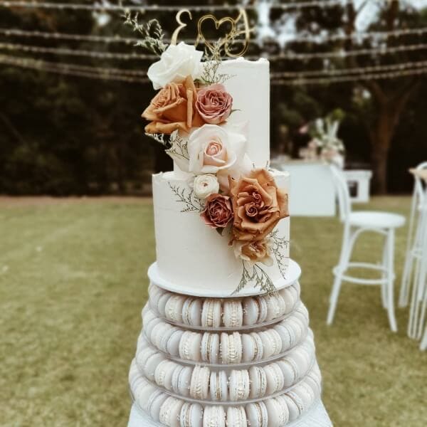 Sugar Whip Wedding Cakes