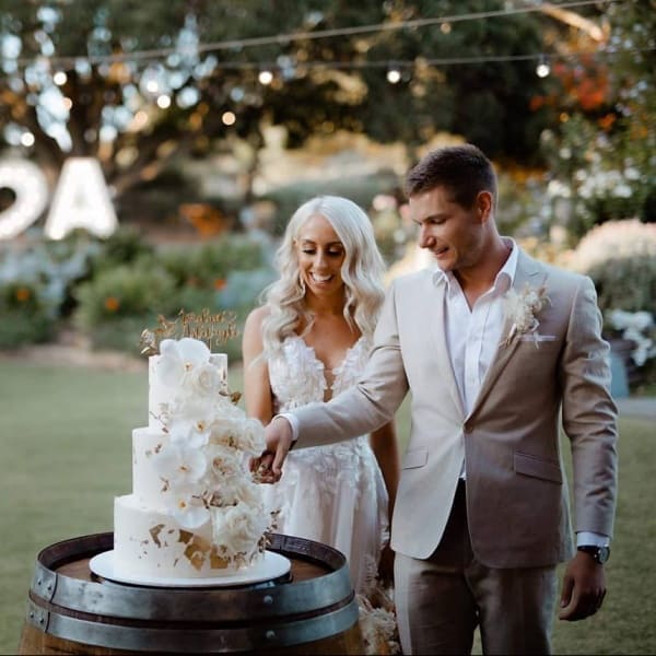 Sugar Whip Wedding Cakes