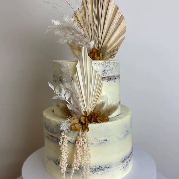 Rustic wedding cake with dried florals by SuperEgo Cakes