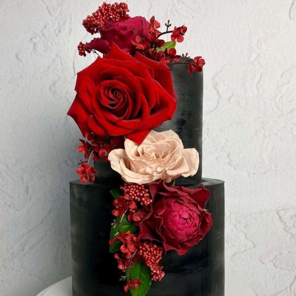 Black wedding cake by SuperEgo Cakes