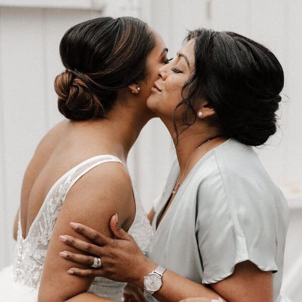 Between Mother and Daughter