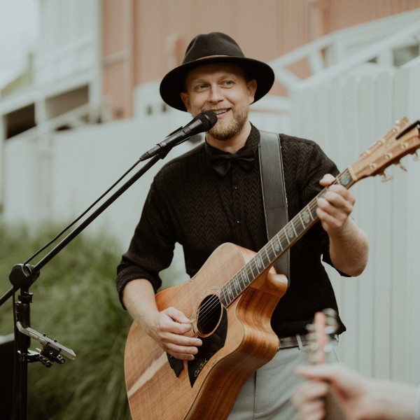 Afternoon Canapés & Drinks NEEDS live music! :)