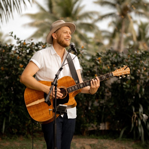 Weddings in Fiji, New Zealand, Bali & All over Australia :)