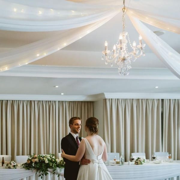 The Hills Lodge Weddings