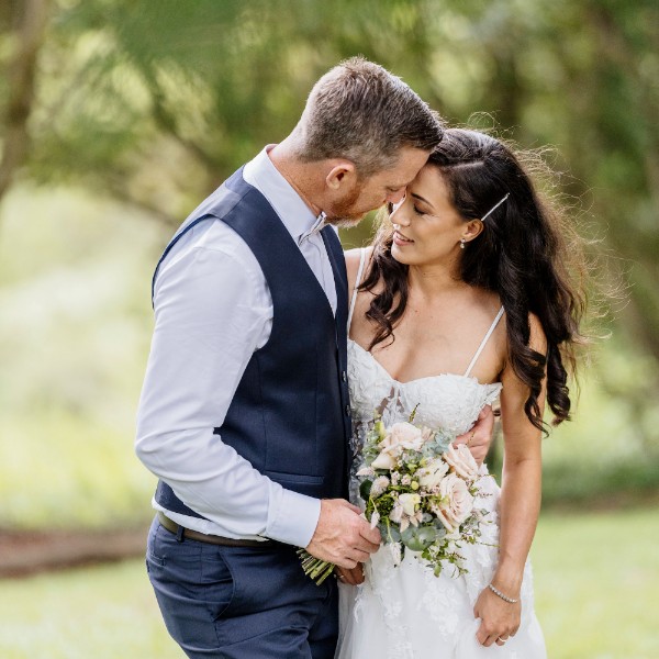 bride-and-groom-candid-moment