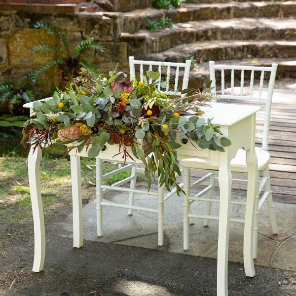 CEREMONY SIGNING TABLE