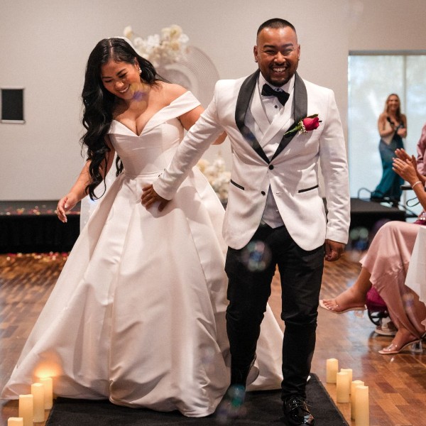 Tina the Celebrant - Aaron Knight Photography