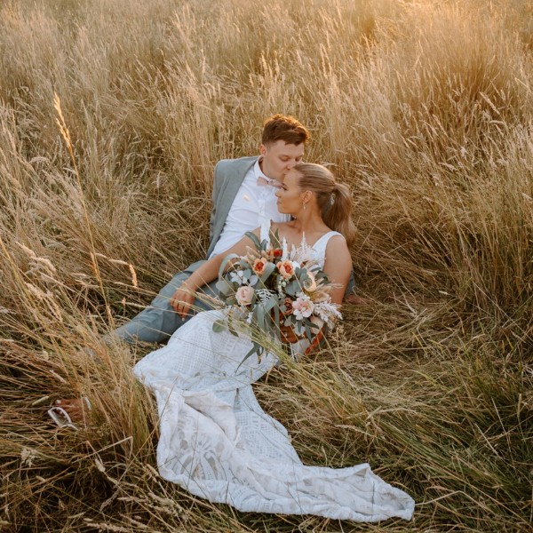 Countr Sunser Wedding Photos by Veri Photography