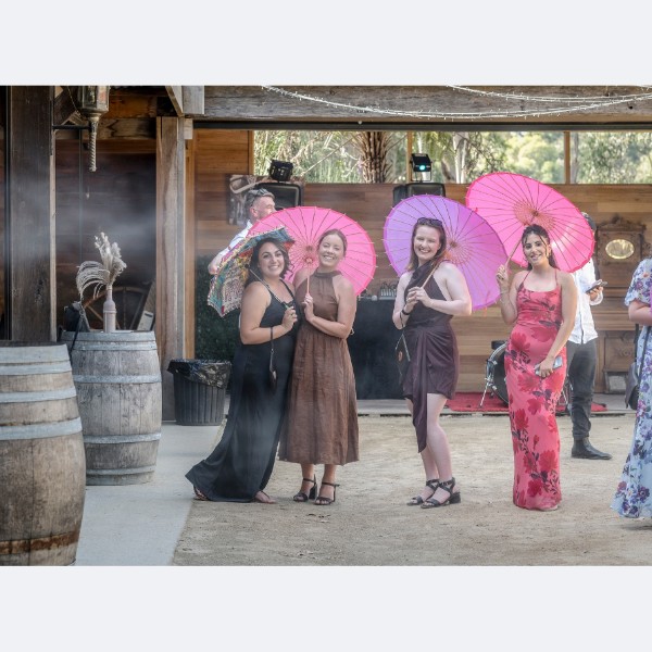 The Hitching Post Veue